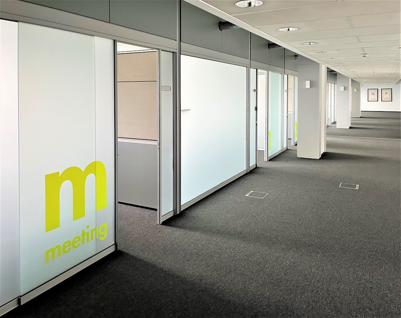 2345 Brunn am Gebirge, Businesspark Wien Süd, Hauptmiete, Mietdauer ab 3 Jahren, Büro, Büros, Büroflächen ab 560 m², Office, Offices, Officepark, Ausbau nach Mieterwunsch, Doppelboden, Teppichfliesen, Teilweise CAT 5, Breitband bis Mietbereich, teilweise Glaswände, Südseitige Außenjalousie, Flexible Grundrisse, ausreichend Parkplätze, Parkhaus, Hotel, Fitness, internationale Firmen, McDonalds, Electrolux, Dimoco, Igel Software, TÜV, Flexibilität, Wachstum, Erweiterung, eigene Autobahnabfahrt, A21, Wiener Aussenring Autobahn, Stadtgrenze Wien, Shopping, SCS, Golfplatz, Möbel-und Baumärkte, Cine-Center, Flughafen Wien in 20 Minuten, Photovoltaik, Shuttlebus zur U6, Siebenhirten, Buslinie 269, Gastronomie, Post, Druckservice, Mail Boxes etc.,